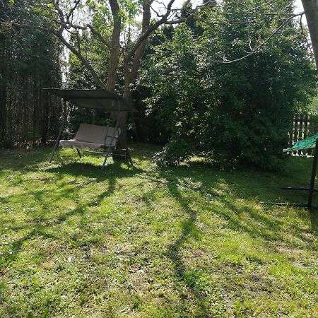 Flora Apartmanok Kehidakustány Екстериор снимка