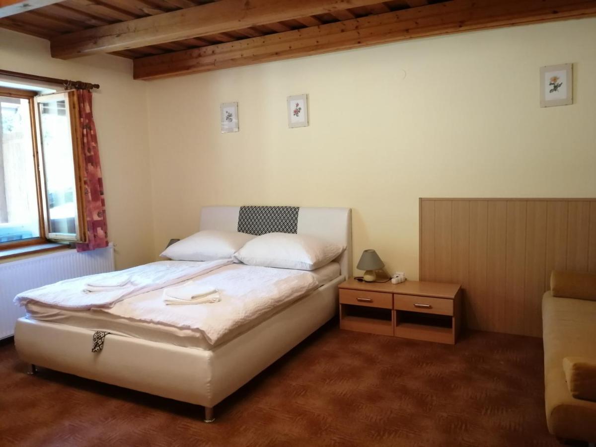 Flora Apartmanok Kehidakustány Екстериор снимка