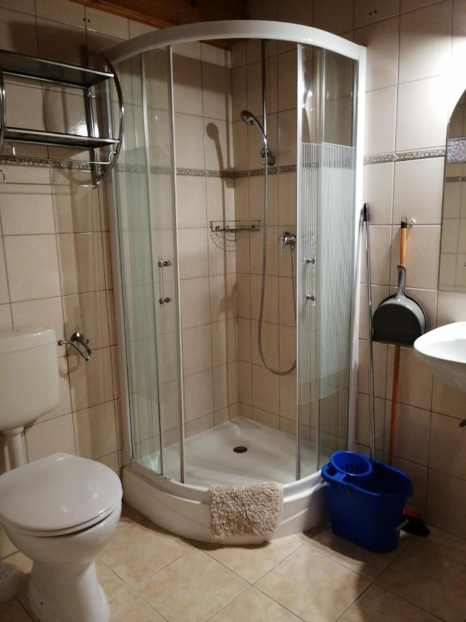 Flora Apartmanok Kehidakustány Екстериор снимка